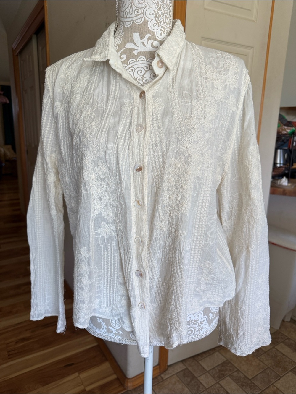 Embroidered button up - Picture 2 of 8